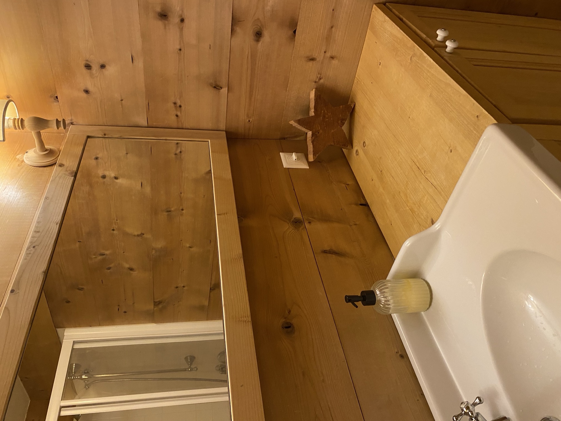 Wooden bathroom with alpine charm